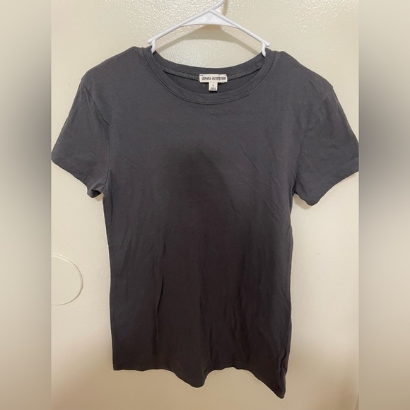 Zenana Outfitters Tops - ✨Zenana Outfitters Dark Grey Basic Short Sleeve Tshirt Size L